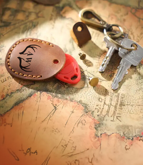 Secure your AirTag with a touch of luxury! Our Hand-Stitched Cowhide Leather Keychain offers personalization, genuine leather strength, and full protection for your keys. #CowhideLeather #AirTagAccessories #PersonalizedKeychain #GenuineCraftsmanship #LuxuryAccessories #HandmadeGifts #GiftGuide #KeychainGoals