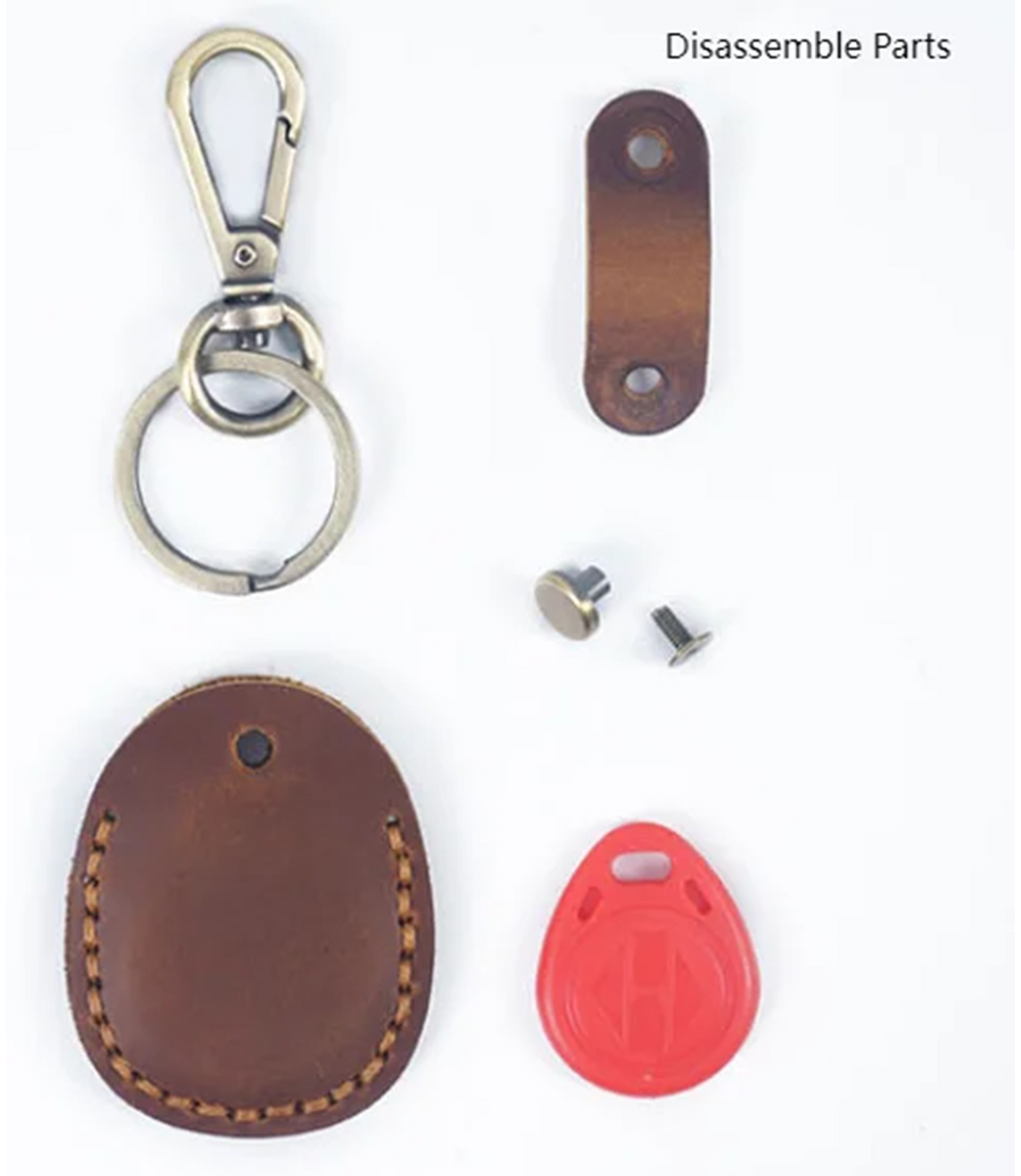 Handmade with care, our Personalized Cowhide Leather Keychain with AirTag Holder offers timeless style and ultimate protection for your valuables. A perfect, thoughtful gift! #HandmadeLuxury #CustomLeatherGoods #AirTagProtection #GenuineLeatherKeychain #MinimalistAccessories #GiftForAllOccasions #StylishGifts #LeatherGoals