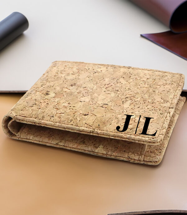 Sustainable never looked so good! This Personalized Cork Wallet offers a slim design with space for coins, cards, and IDs. A perfect eco-conscious gift for any occasion. #PlanetFriendlyGifts #EcoChicWallet #VeganSlimWallet #MinimalistStyle #CorkMagic #GiftingGreen #EcoWarriorStyle #PersonalizedGiftIdeas