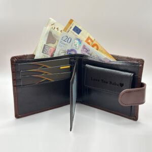 This Personalized Men's Crocodile-Style Wallet blends vegan leather craftsmanship with modern functionality. Trifold design, zip closure, and card organization make it a top-tier gift! #EcoChic #MensLuxury #CrocodileInspired #StylishMensWallet #GiftForHim2025 #PersonalizedGift #MinimalistCarry #VeganFashion