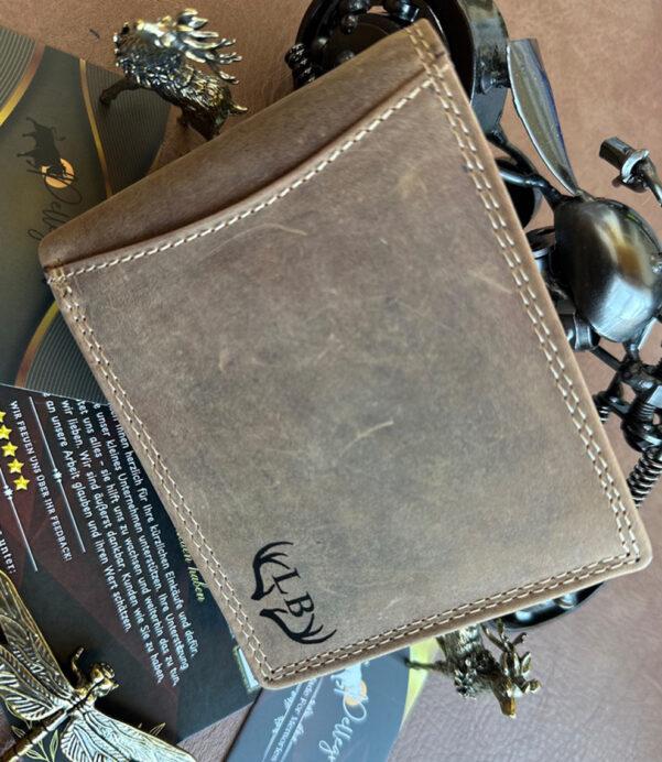 Level up his everyday essentials with a premium personalized wallet crafted from vintage horse leather. Featuring RFID protection and engraved just for him – it’s the ultimate Father’s Day or anniversary surprise. #PersonalizedWallet #MensStyle2025 #FathersDayGiftIdeas #RFIDBlocking #GiftForDad #LuxuryLeather #CustomGiftForHim #VintageWallet #HandmadeWithLove #MensEssentials