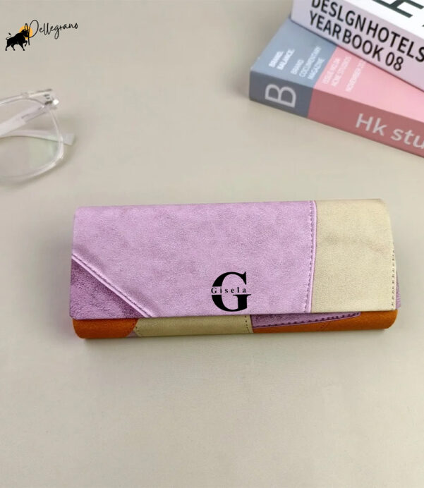 Protect your eyewear in style with our Personalized Vegan Leather Eyeglass Case. Featuring a sleek matte finish and custom name engraving, it's the perfect gift for birthdays or Christmas! #VeganLeather #EyeglassCase #PersonalizedGift #CustomName #SunglassesStorage #GiftForHer #GiftForHim #ChristmasGifts2025