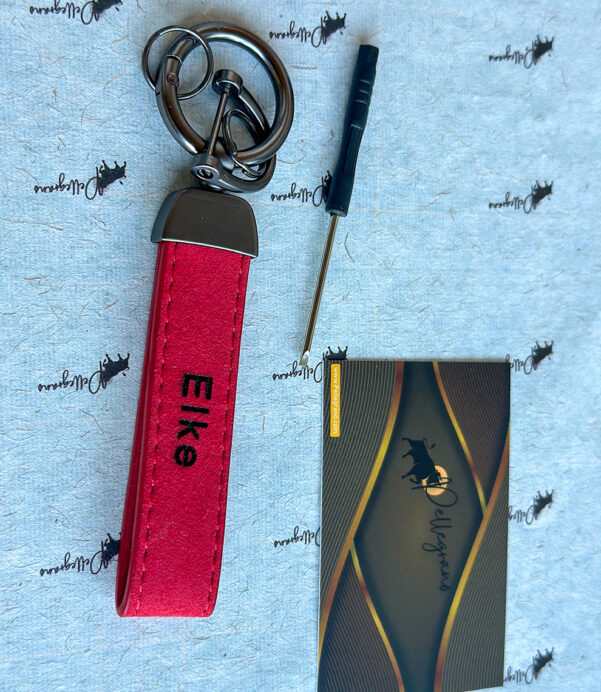 Stylish, durable, and fully personalized – our handmade leather keychain is a thoughtful gift for any occasion. Add a name or birthdate to make it truly one-of-a-kind. #PersonalizedAccessory #LeatherKeychainLove #GiftGuide2025 #CarKeyStyle #GiftIdeasForHim #CustomKeyring #BirthdayGiftsForMen #WomensAccessories #CustomEngraved #MinimalistGifts
