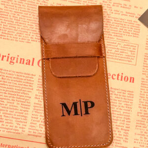 This personalized pencil case is crafted from high-quality horse leather, offering protection and class. Great for gifting to students, artists, or executive professionals. #LeatherPencilSleeve #HorseLeatherCase #PersonalizedGifts2025 #LederetuiHandmade #StationeryEssentials #GiftsForAllAges #WritingToolsStyle