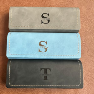 Sleek and sustainable, this Customizable Vegan Leather Glasses Case is the perfect holder for your favorite frames. A unique gift idea for anniversaries, birthdays, or Christmas! #EcoChic #PersonalizedGift #VeganAccessories #EyewearCase #GiftGuide2025 #ModernVintage #SustainableStyle #CustomEyewear