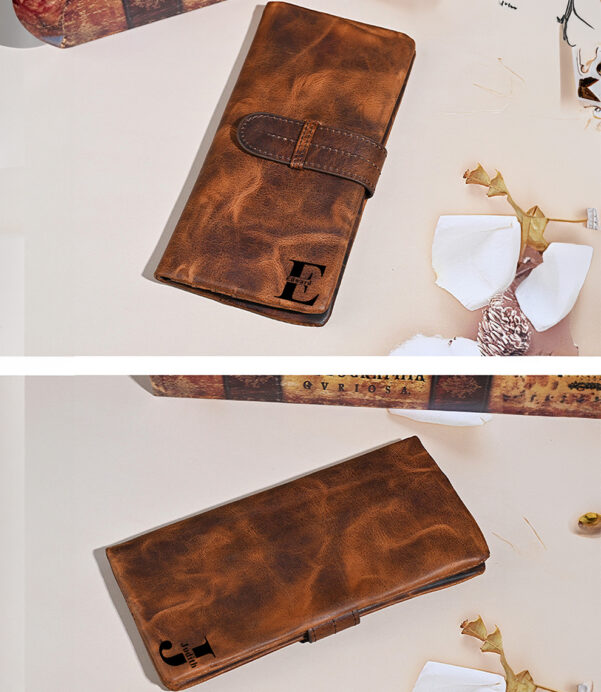 Handmade and customizable, this Personalized Vintage Leather Long Wallet made with Crazy Horse Leather is the perfect fusion of style and sentimentality. Ideal for any special occasion! #ArtisanWallet #CustomKeepsake #VintageGift #LeatherArt #LuxuryGiftIdeas #MensLeatherGoods #PersonalizedLuxury #HandcraftedElegance