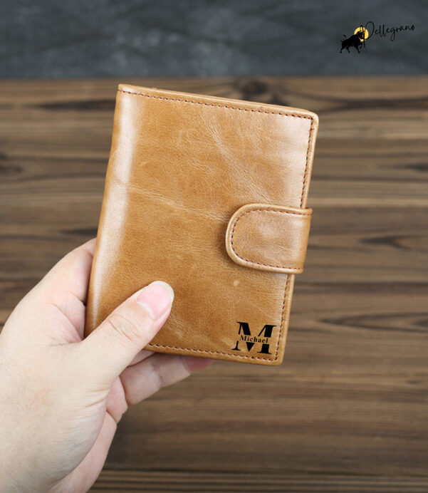 Celebrate timeless style with our Personalized Genuine Horse Leather Vertical Wallet. Retro multi-card storage and a coin purse make it functional and fashionable! #TimelessStyle #VerticalWalletDesign #LeatherAccessories2025 #GiftForHim #GiftForHer #HandmadeWallet #RetroInspiredDesign #CustomLeather