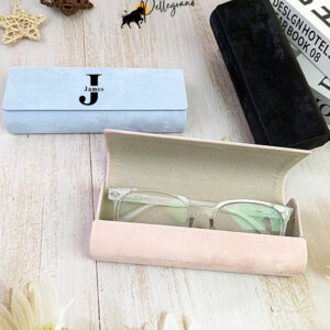 Celebrate every moment with a touch of luxury! Our Customized Velvet-Style Vegan Leather Glasses Case is a modern classic, personalized for your loved ones. Ideal for birthdays, anniversaries, and Christmas gifting! #ModernLuxury #EcoGiftIdeas #CrueltyFreeFashion #HandmadeAccessories #PersonalizedTreasures #VintageRevival #GlassesGoals2025 #GiftLove