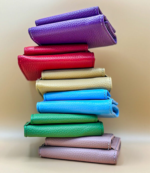This Personalized Leather Wallet for Women is the cutest way to keep coins and cards organized! Small enough for any handbag, big enough to make an impression. Makes a perfect gift for any occasion. #CuteGiftIdea #LeatherMiniWallet #WomensGifting #CustomForHer #TrendyAccessories #SmallButStylish #GiftIdeas2025 #HerFavorites