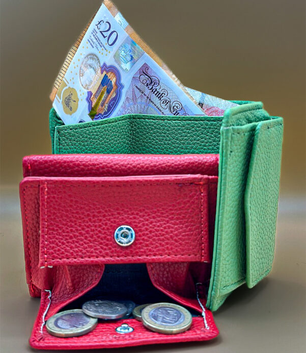 A little wallet with a lot of love. This Personalized Coin Purse is made of soft leather and perfect for carrying essentials. A unique and useful gift for birthdays, Christmas, or appreciation moments. #ThankYouGift #PersonalizedWallet #MiniCoinPouch #WomensEssentials #CustomLeather #GiftsThatMatter #TrendingGifts2025 #DamenGeschenkideen