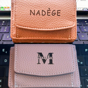 Chic and practical! This Personalized Leather Wallet for Women is a compact mini coin purse made from premium leather. Customize it with initials to create a sweet gift for her—perfect for birthdays, Christmas, or just because! #GiftForHer #PersonalizedGift #WomensWallet #MiniPurse #CustomMade #ChristmasGiftIdeas #LeatherLover #CuteAccessories