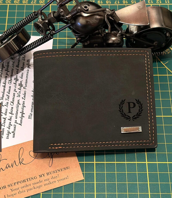 Sleek, stylish, and sustainable—our Personalized Retro Vegan Leather Wallet features a slim bifold design, card holder, and money bag. A perfect Xmas gift for the eco-conscious man. #VeganLeather #MensWallet #EcoFriendlyGift #SlimBifold #VintageStyle #XmasGiftIdeas #SustainableFashion #PersonalizedGift